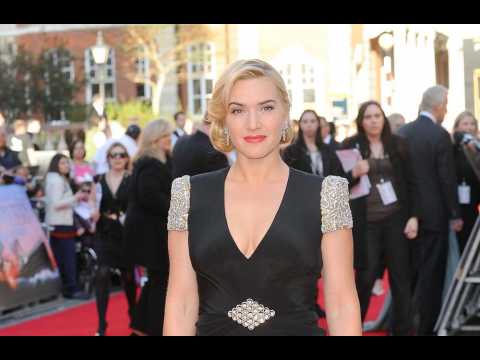 VIDEO : Kate Winslet likes to go understated on the red carpet