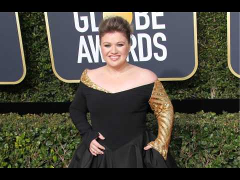 VIDEO : Kelly Clarkson prsentera les Billboard Music Awards 2018