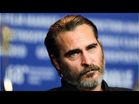 VIDEO : Joaquin Phoenix Doesn't Think He Can Direct