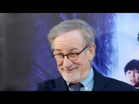 VIDEO : Steven Spielberg to Direct Adaptation of DC Comic 'Blackhawk'