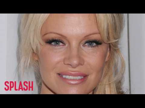 VIDEO : Pamela Anderson's mom convinced her to do Playboy