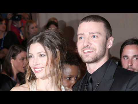 VIDEO : Jessica Biel Gushes About JT