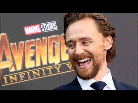 VIDEO : 'Avengers: Infinity War' Cast Surprises Fans At A Comic Book Store