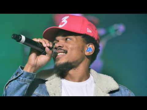 VIDEO : Chance the Rapper Steps Away From Kanye