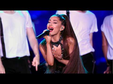 VIDEO : Fans Think Ariana Grande's New Song Is About Mac Miller