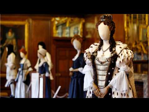 VIDEO : Costumes From 'The Favourite' Go On Display At Kensington Palace