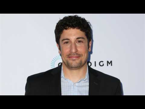 VIDEO : Jason Biggs Talks Being Fired Over Tweets