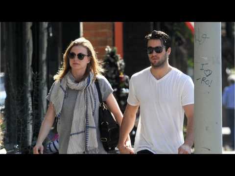 VIDEO : Emily Vancamp And Josh Bowman Are Married!