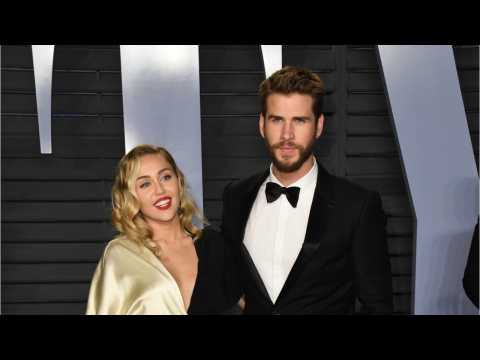 VIDEO : Miley Cyrus Marries Liam Hemsworth