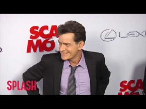 VIDEO : Charlie Sheen 'Feels Good' After Spending One Year Sober