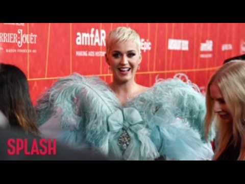 VIDEO : Katy Perry Reveals School Suspension