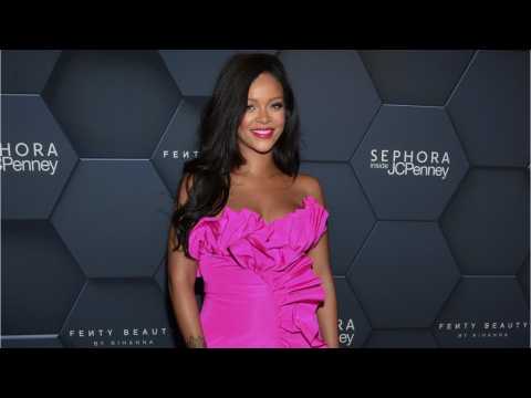 VIDEO : Rihanna Sues Her Own Father To Not Use Fenty Trademark