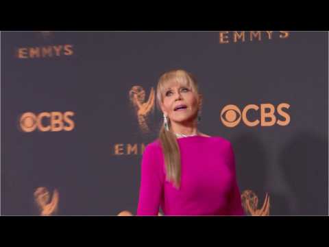 VIDEO : Jane Fonda Calls For Wall On Jimmy Kimmel