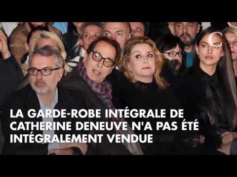 VIDEO : Catherine Deneuve : la vente aux enchres de sa collection Yves Saint Laurent bat tous les r