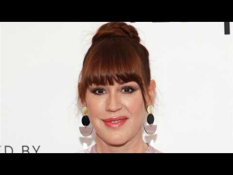 VIDEO : Molly Ringwald Set To Return To Riverdale