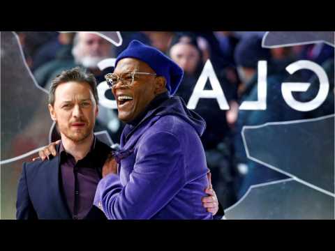 VIDEO : ?Glass? Makes Less Money During Second Weekend But Remains At The Top