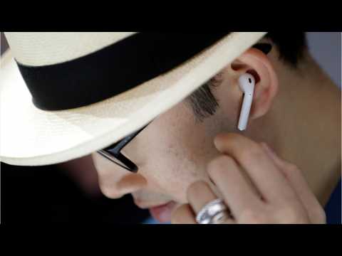 VIDEO : Will Apple Launch Over-Ear Headphones?