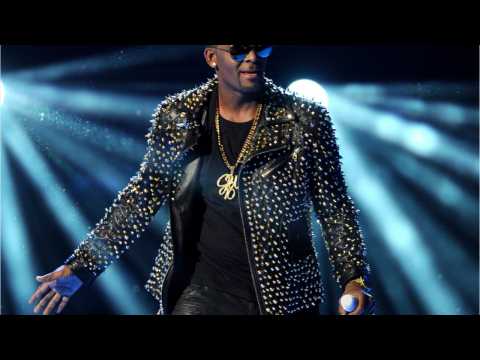 VIDEO : R. Kelly's Music Banned By Radio Stations