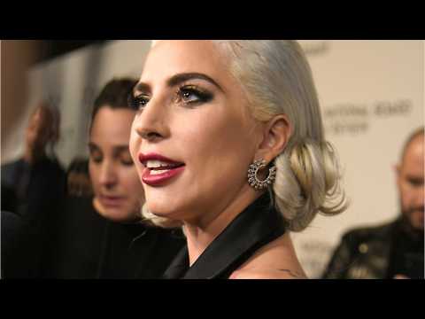 VIDEO : Fans Want Lady Gaga To Condemn R. Kelly