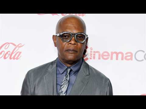 VIDEO : Samuel L. Jackson Wants To Keep Playing Nick Fury, As Long As Marvel Pays Him ?Gunslinger? M