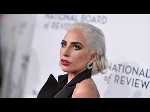 VIDEO : R. Kelly : Lady Gaga accuse