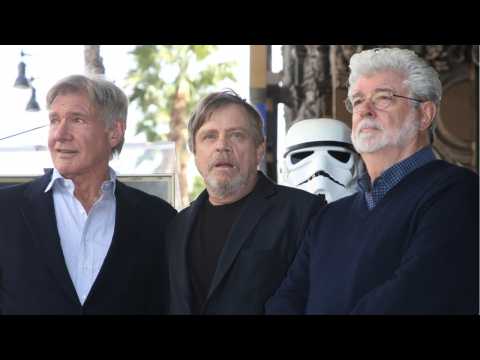 VIDEO : Mark Hamill Shouts Out Kansas City Zoo Otters Named After 'Star Wars' Characters