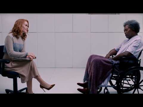 VIDEO : Shyamalan's Glass Is Number 1, Hathaway's Serenity Fails