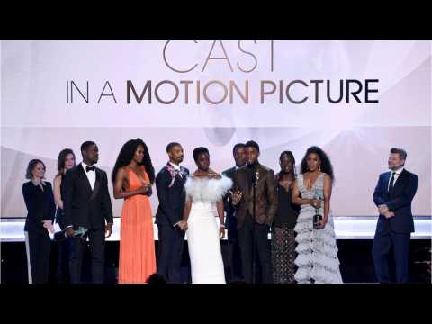 VIDEO : Black Panther Surprises At SAG Awards