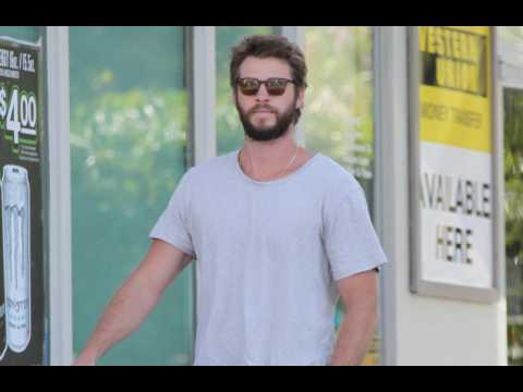 VIDEO : Liam Hemsworth 'chanceux' d'être marié à Miley Cyrus