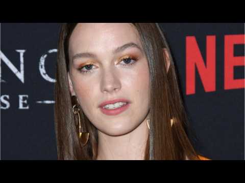VIDEO : 'Haunting Of Hill House' Star Joins 'You' Season 2