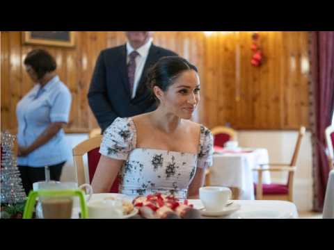 VIDEO : Meghan Markle's Floral Dress Is A Memorable Maternity Look