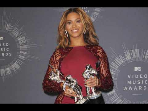 VIDEO : Beyonc fire du festival Global Citizen