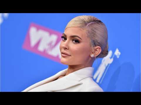 VIDEO : Kylie Jenner Defends Travis Scott For Being 'Petty' Towards Kanye West