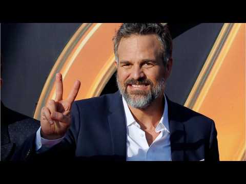 VIDEO : 'Avengers' Star Mark Ruffalo Shows Off Braces In Flashback Pic