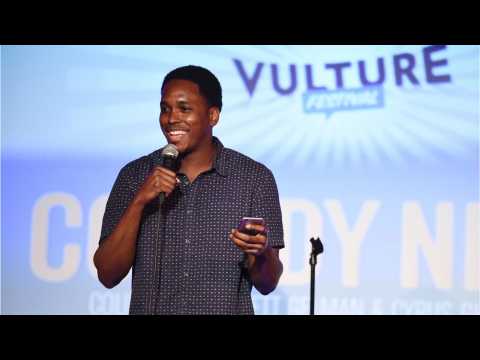 VIDEO : Comedian And Writer Kevin Barnett Dies At 32