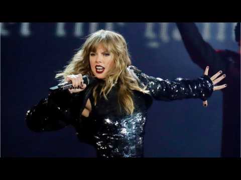 VIDEO : Taylor Swift Reveals Cats Character