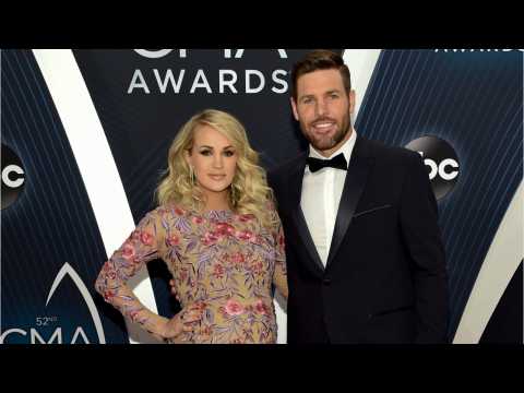 VIDEO : Carrie Underwood Welcomes Son