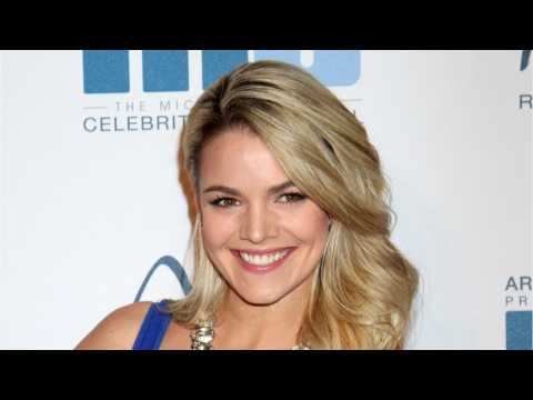 VIDEO : ?Bachelor? Alum Nikki Ferrell Splits From Husband