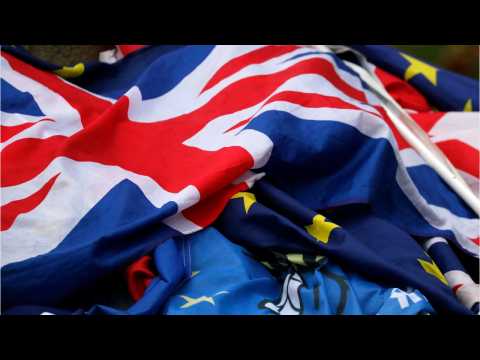 VIDEO : Anti-Brexit Boy Band To Tour UK