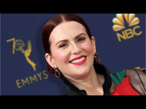 VIDEO : Megan Mullally Embarrassed By Trump 2005 ?Green Acres? Video