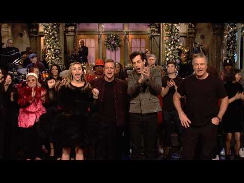 VIDEO : The Charm Of SNL Cue Cards