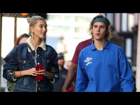 VIDEO : Justin Bieber's Mom Not Living With Him & Hailey Baldwin