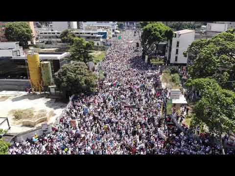 VIDEO : L'incroyable vido de la foule  Caracas pour soutenir Guaido
