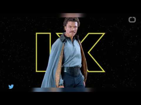 VIDEO : Billy Dee Williams Tells Those in the Polar Vortex to 'Wear Their Capes'