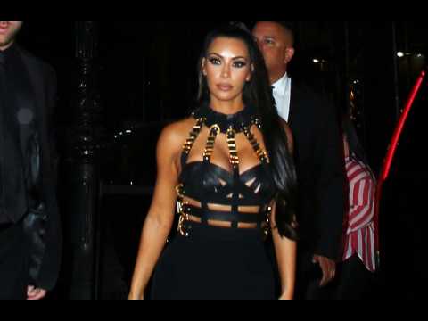 VIDEO : Kim Kardashian on Kanye West singing about their marriage