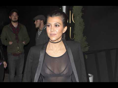 VIDEO : Kourtney Kardashian 'concerned' about Scott Disick