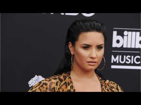 VIDEO : Demi Lovato Apologizes For Bizarre Prank