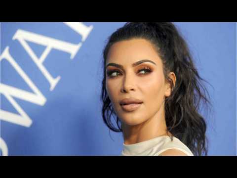 VIDEO : Kim Kardashian Surprised To Win Fashion Award