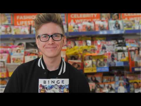 VIDEO : Tyler Oakley Brings Awareness To Homelessness In LGBTQ Youth Community
