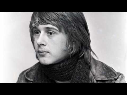 VIDEO : Early Fleetwood Mac Guitarist Danny Kirwan Dies At The Age Of 68